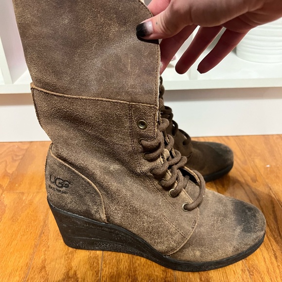 UGG Winter Boots - Picture 6 of 6